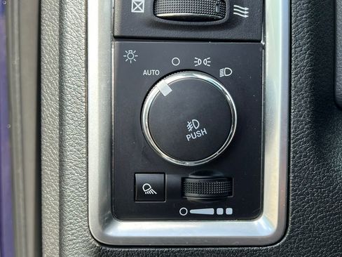 Used 2018 RAM 1500 Big Horn AWD/4WD image 18