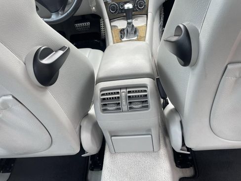 Used 2007 Mercedes-Benz C 230 Sedan image 18