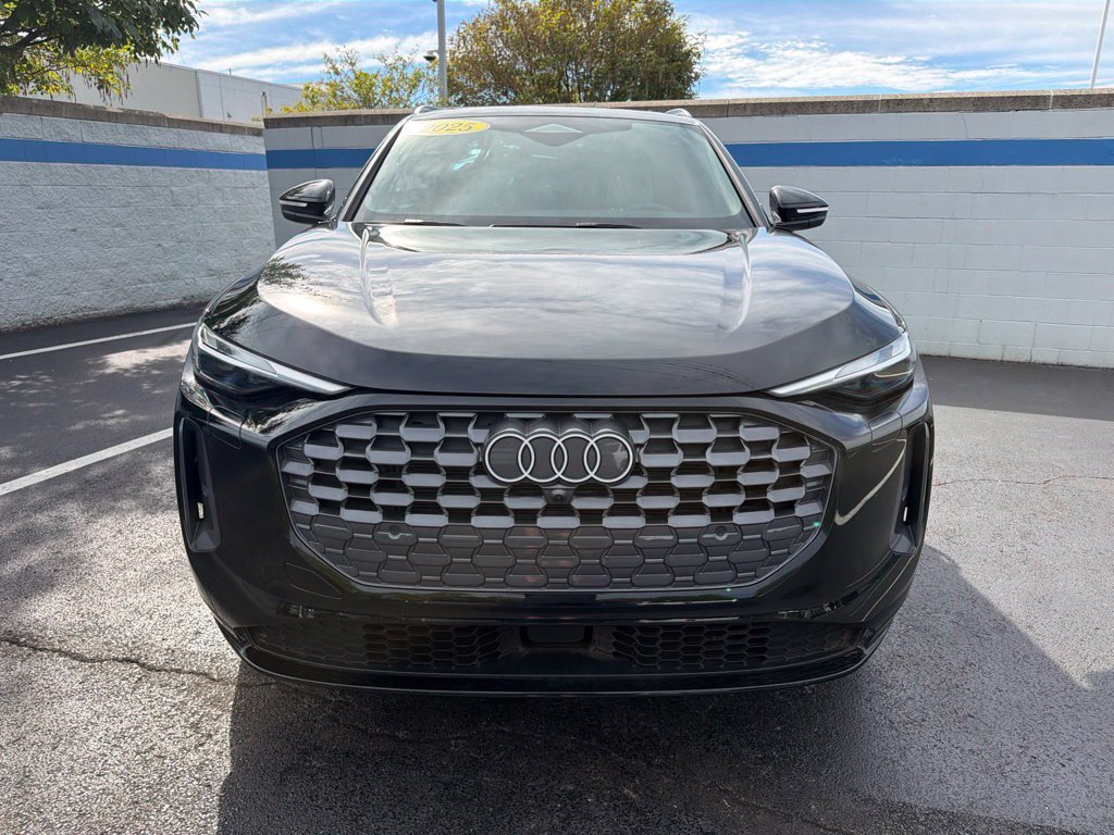 Used 2025 Audi Q5 Premium AWD/4WD image 8