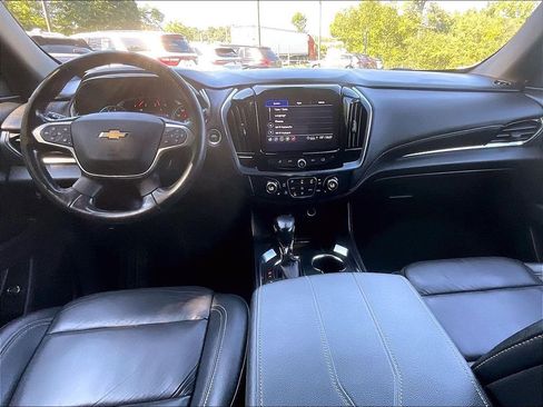 Used 2022 Chevrolet Traverse LT AWD/4WD image 22