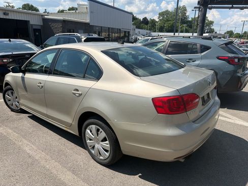 Used 2014 Volkswagen Jetta SE FWD image 13