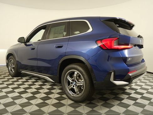 Used 2025 BMW X1 xDrive28i w/ Convenience Package image 5