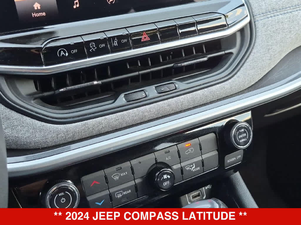 Used 2024 Jeep Compass Latitude AWD/4WD image 29