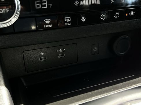 Used 2025 Mitsubishi Outlander SE FWD image 20