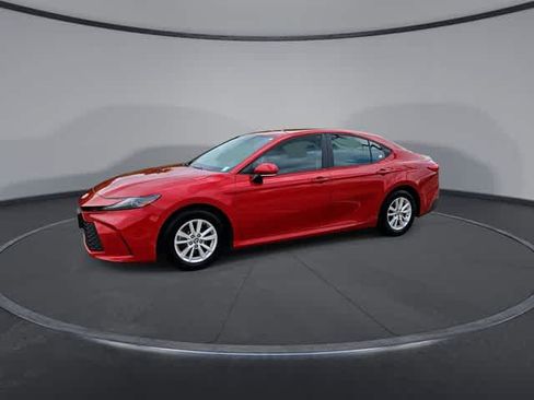 Used 2025 Toyota Camry LE FWD image 4