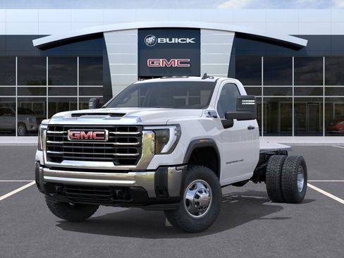 New 2026 GMC Sierra 3500 Pro w/ Convenience Package AWD/4WD image 32