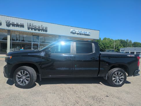 Used 2019 Chevrolet Silverado 1500 RST w/ All-Star Edition AWD/4WD image 2