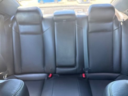Used 2018 Chrysler 300 S w/ 300S Premium Group 2 AWD/4WD image 10