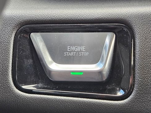 Used 2025 GMC Yukon Denali image 21