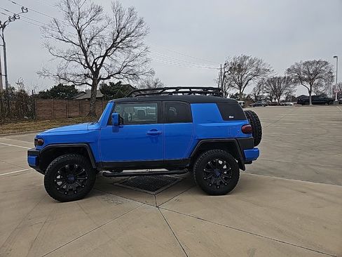 Used 2007 Toyota FJ Cruiser Base image 5