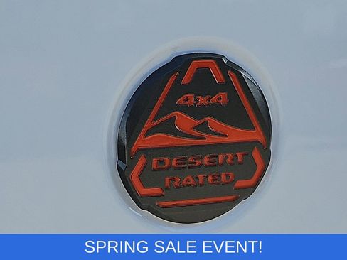 Used 2025 Jeep Gladiator Mojave w/ Convenience Group image 10