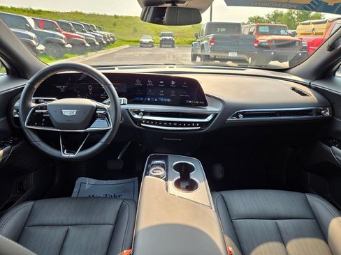 Used 2025 Cadillac Lyriq Sport RWD image 16