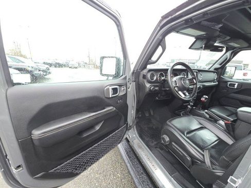 Certified 2020 Jeep Wrangler Unlimited Sahara AWD/4WD image 23