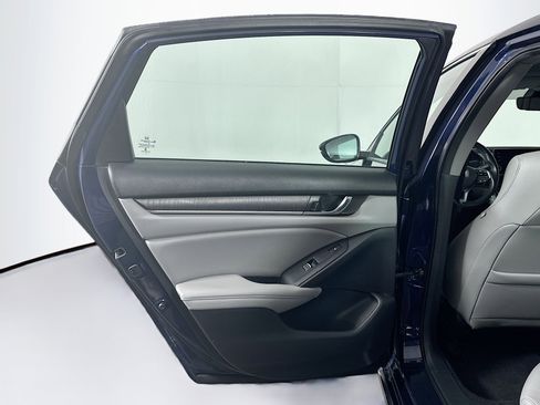 Used 2019 Honda Accord Touring image 27