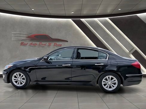 Used 2012 Hyundai Genesis 3.8 RWD image 13
