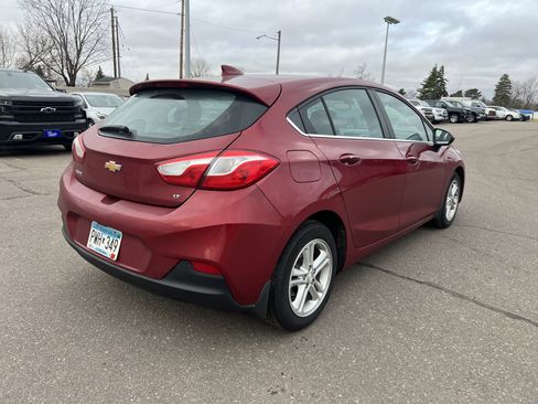Used 2018 Chevrolet Cruze LT w/ Convenience Package image 3