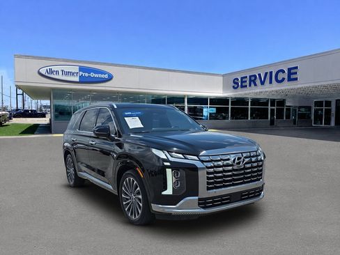 Used 2024 Hyundai Palisade Calligraphy AWD/4WD image 2