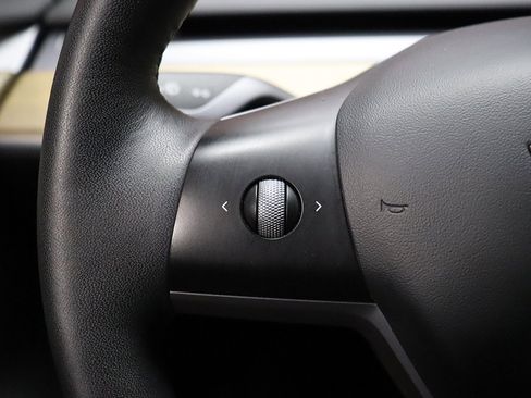 Used 2022 Tesla Model 3 image 40