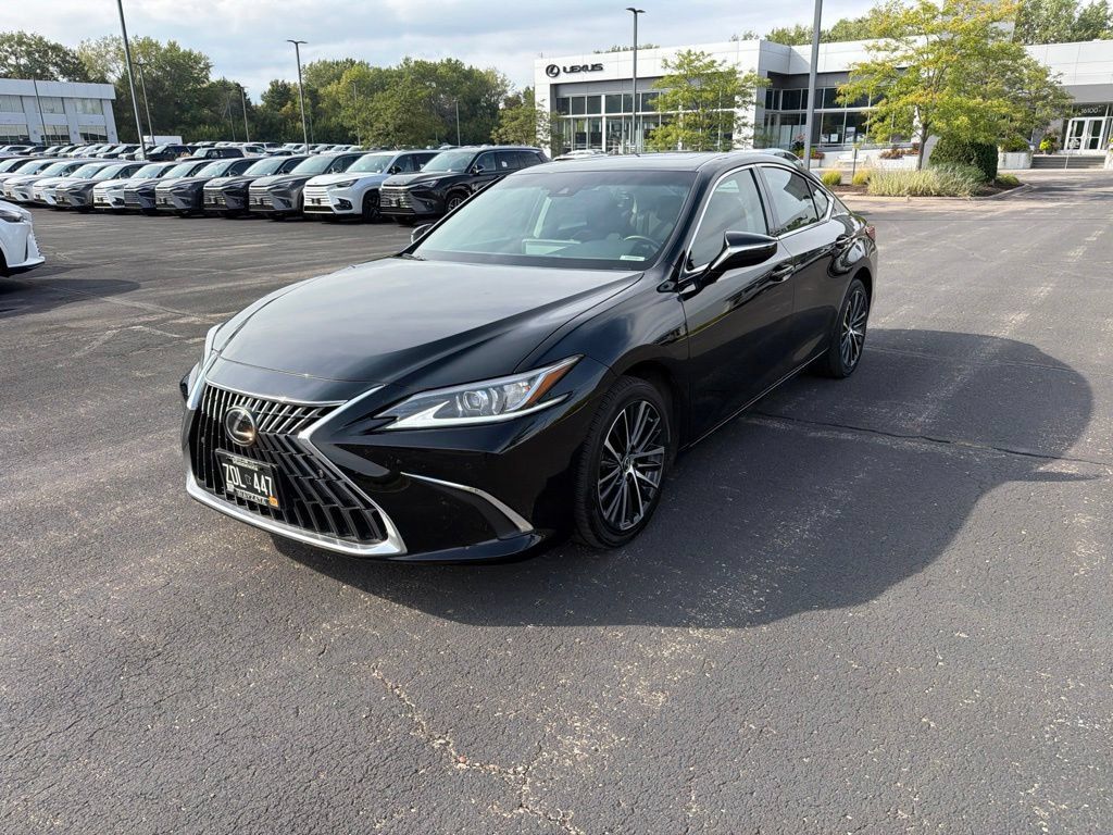 Used 2024 Lexus ES 250 w/ Premium Package AWD/4WD image 7