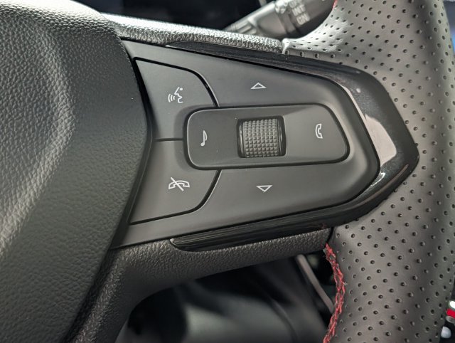 New 2026 Chevrolet Trax RS w/ Driver Confidence Package FWD image 21