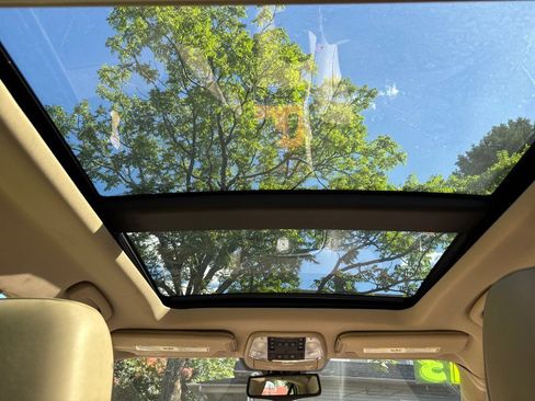 Used 2013 Chrysler 300 C w/ Light Group AWD/4WD image 28