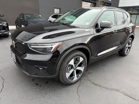 Used 2026 Volvo XC40 B5 Plus w/ Protection Package Premier image 1