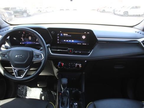 Used 2025 Chevrolet TrailBlazer ACTIV FWD image 17