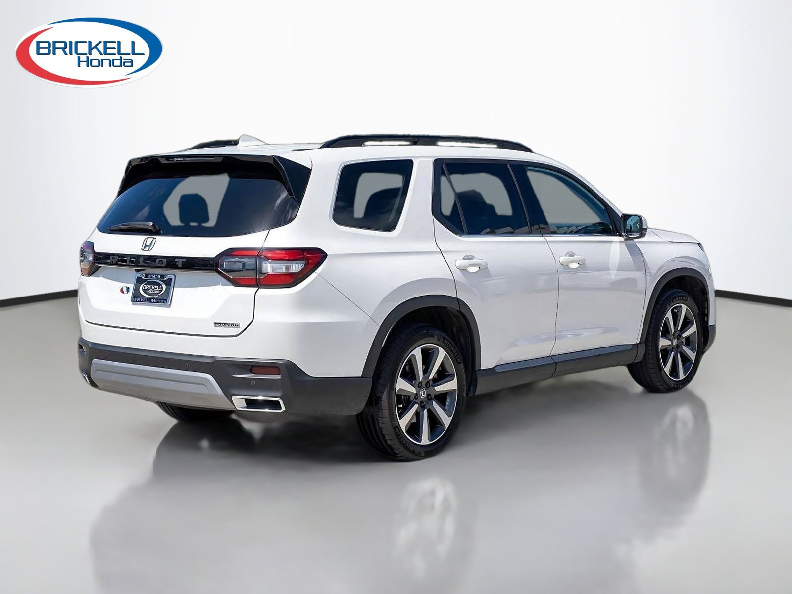 Used 2023 Honda Pilot Touring image 7