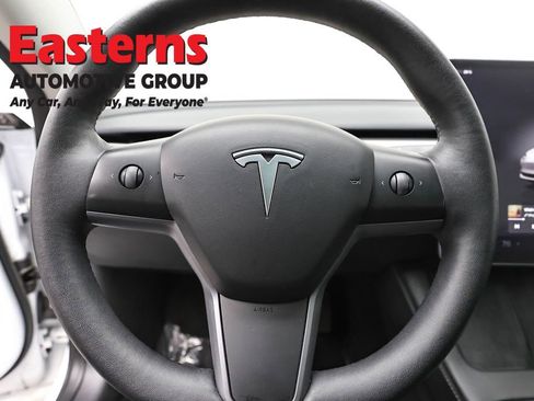 Used 2023 Tesla Model 3 Standard Range image 10
