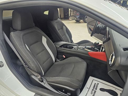 Used 2019 Chevrolet Camaro SS RWD image 18