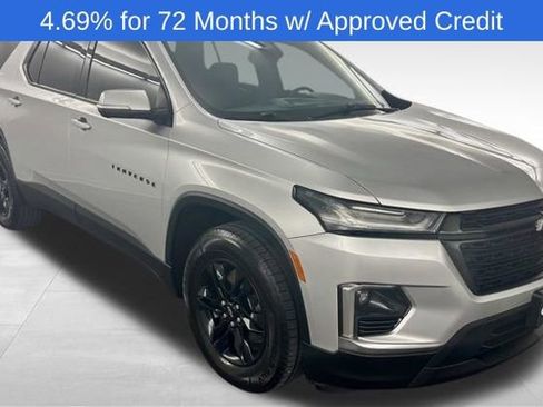 Used 2022 Chevrolet Traverse LT w/ Midnight/Sport Edition FWD image 1