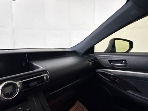 Used 2019 Lexus RC 300 AWD image 16