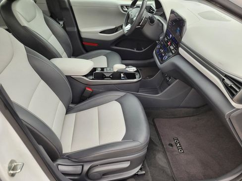 Used 2020 Hyundai Ioniq Limited image 10