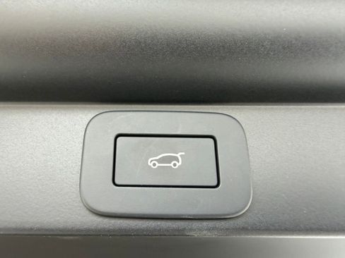 Used 2024 Land Rover Range Rover SE AWD/4WD image 33