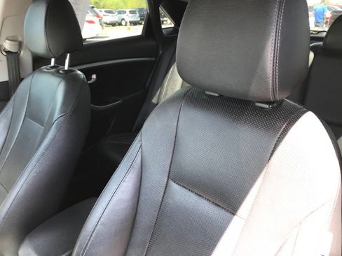 Used 2016 Hyundai Elantra GT w/ Option Group 03 image 6