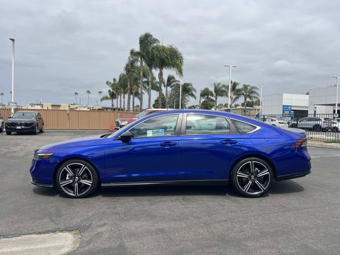 Used 2024 Honda Accord Sport image 2