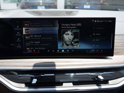 Certified 2024 BMW X7 xDrive40i w/ Premium Package AWD/4WD image 22