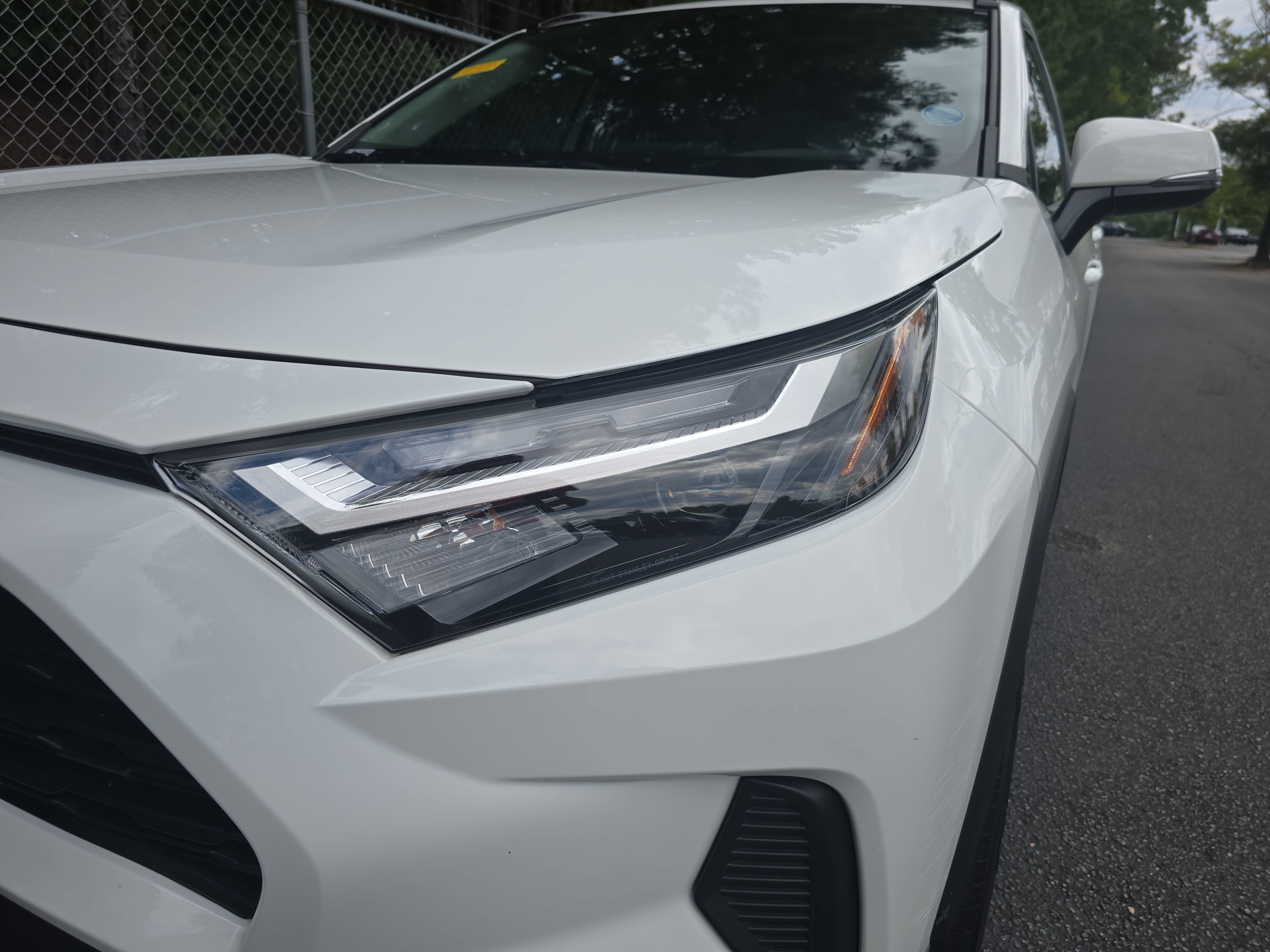 Used 2024 Toyota RAV4 XLE w/ Convenience Package FWD image 31