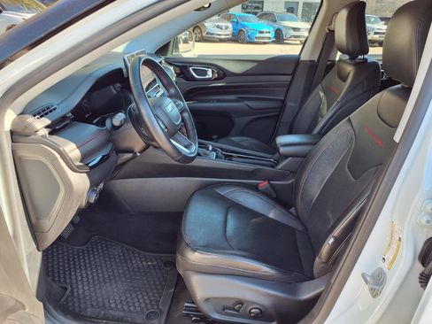 Used 2022 Jeep Compass Trailhawk w/ Trailhawk Elite Group image 11