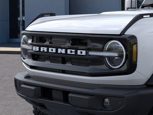 New 2026 Ford Bronco Outer Banks w/ Sasquatch Package AWD/4WD image 19