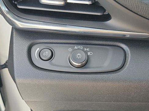 Used 2024 Buick Envista Preferred w/ Convenience I Package FWD image 4