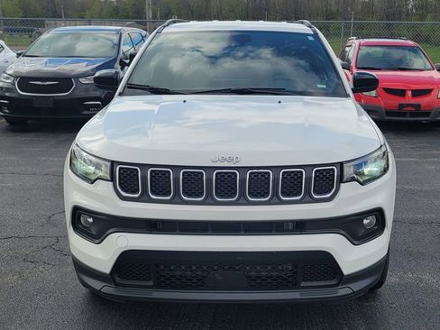 Used 2024 Jeep Compass Latitude AWD/4WD image 1