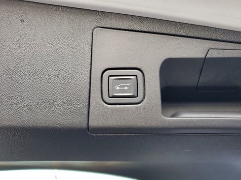 Used 2019 Cadillac XT5 Luxury image 33