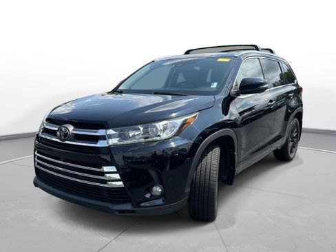 Used 2018 Toyota Highlander Limited Platinum AWD/4WD image 2