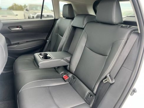 Used 2025 Toyota Corolla Cross XLE w/ Convenience Package FWD image 18