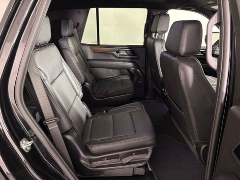 Used 2025 GMC Yukon Denali image 48