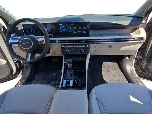 New 2026 Hyundai Tucson SE image 9