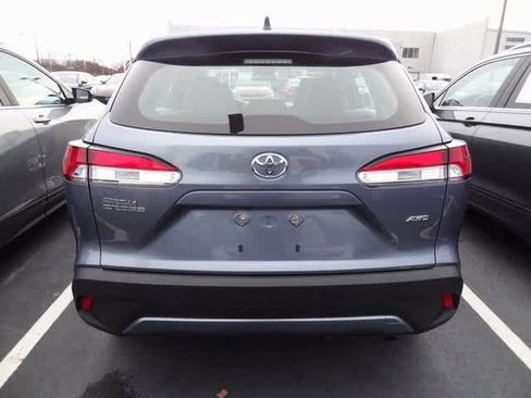 Used 2023 Toyota Corolla Cross L image 6