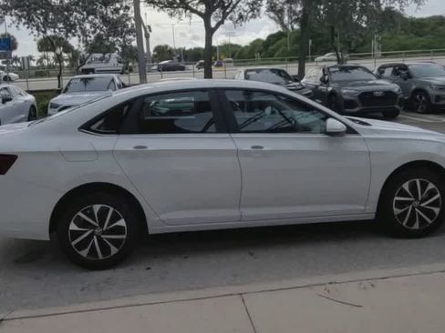 Used 2024 Volkswagen Jetta S FWD image 9