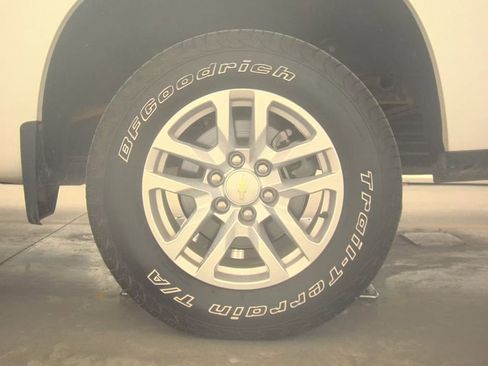 Used 2019 Chevrolet Silverado 1500 LTZ w/ LTZ Convenience Package image 12